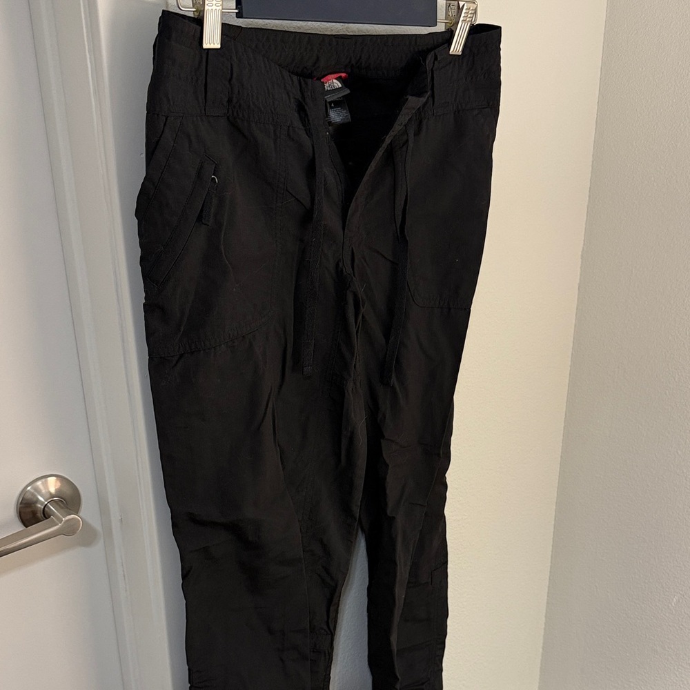 The North Face Women’s Black Cargo Pants